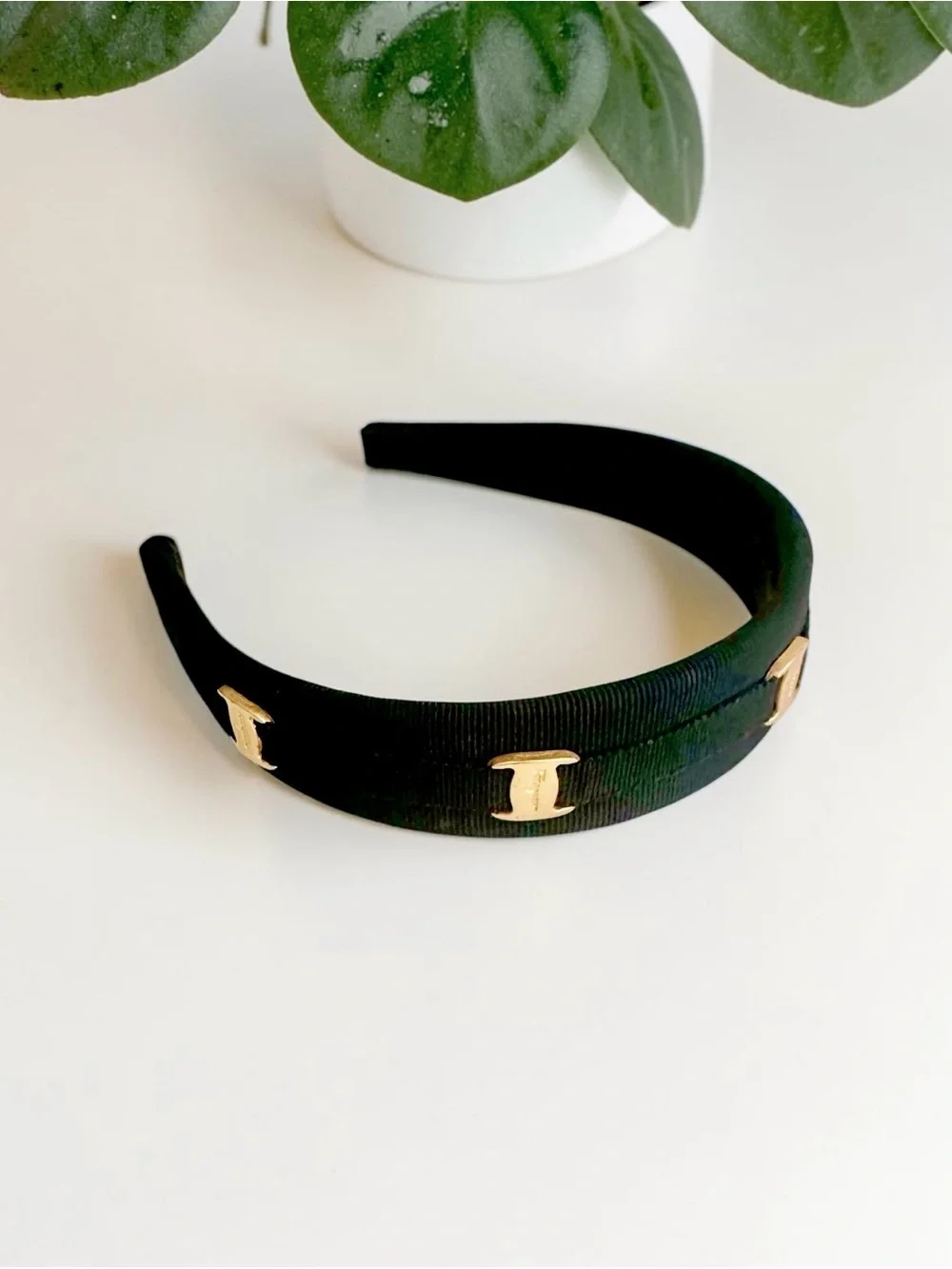 Ferragamo Black Headband Vara
